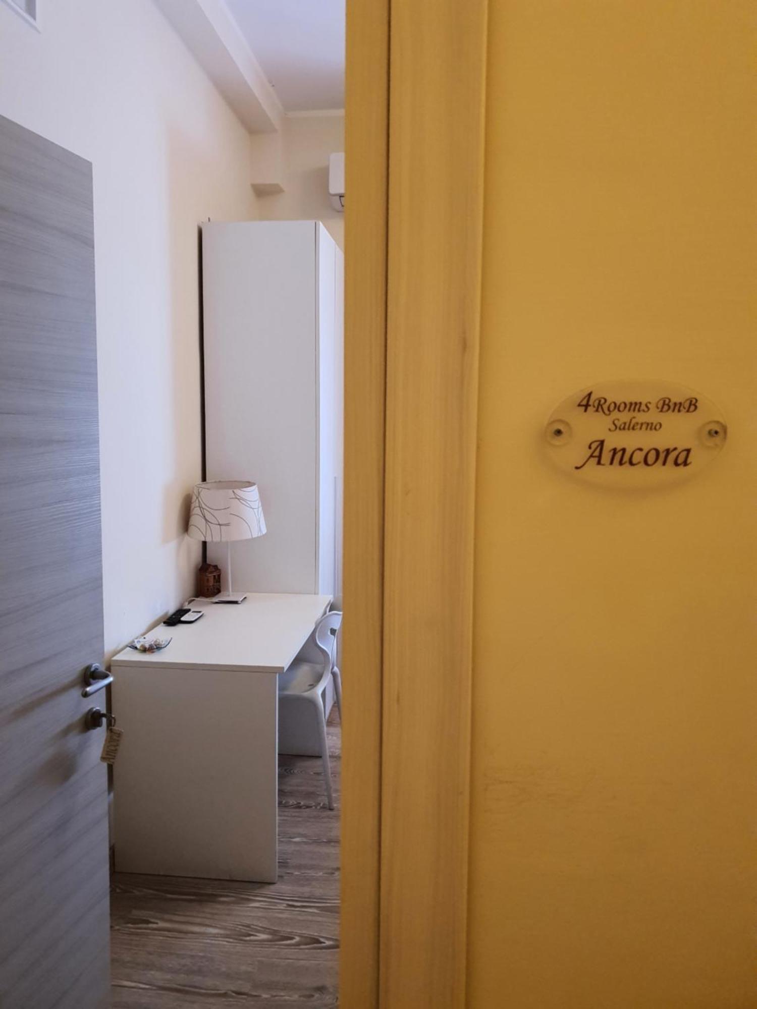 4Rooms Guest House Free Wi-Fi Salerno Luaran gambar