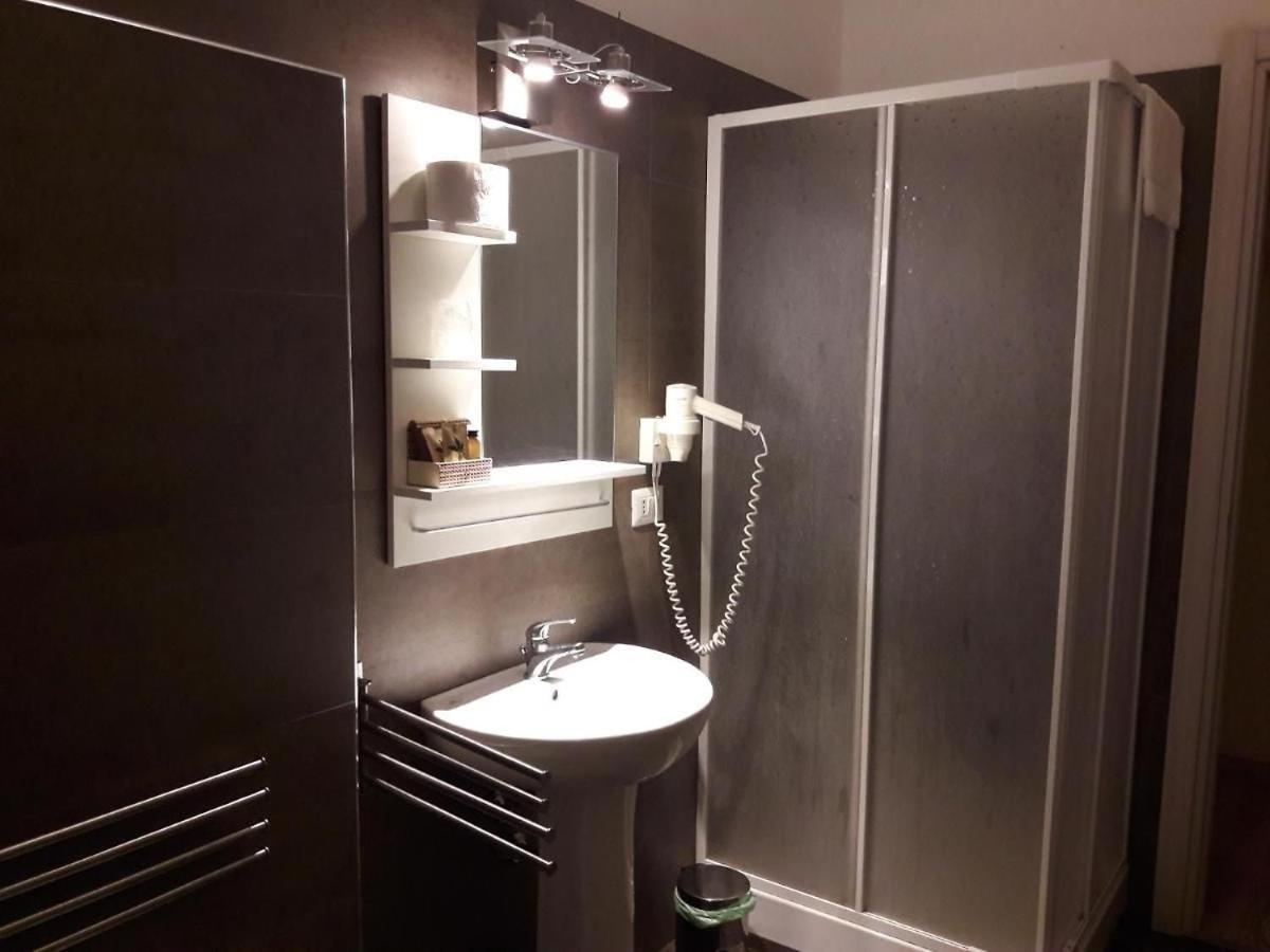 4Rooms Guest House Free Wi-Fi Salerno Luaran gambar