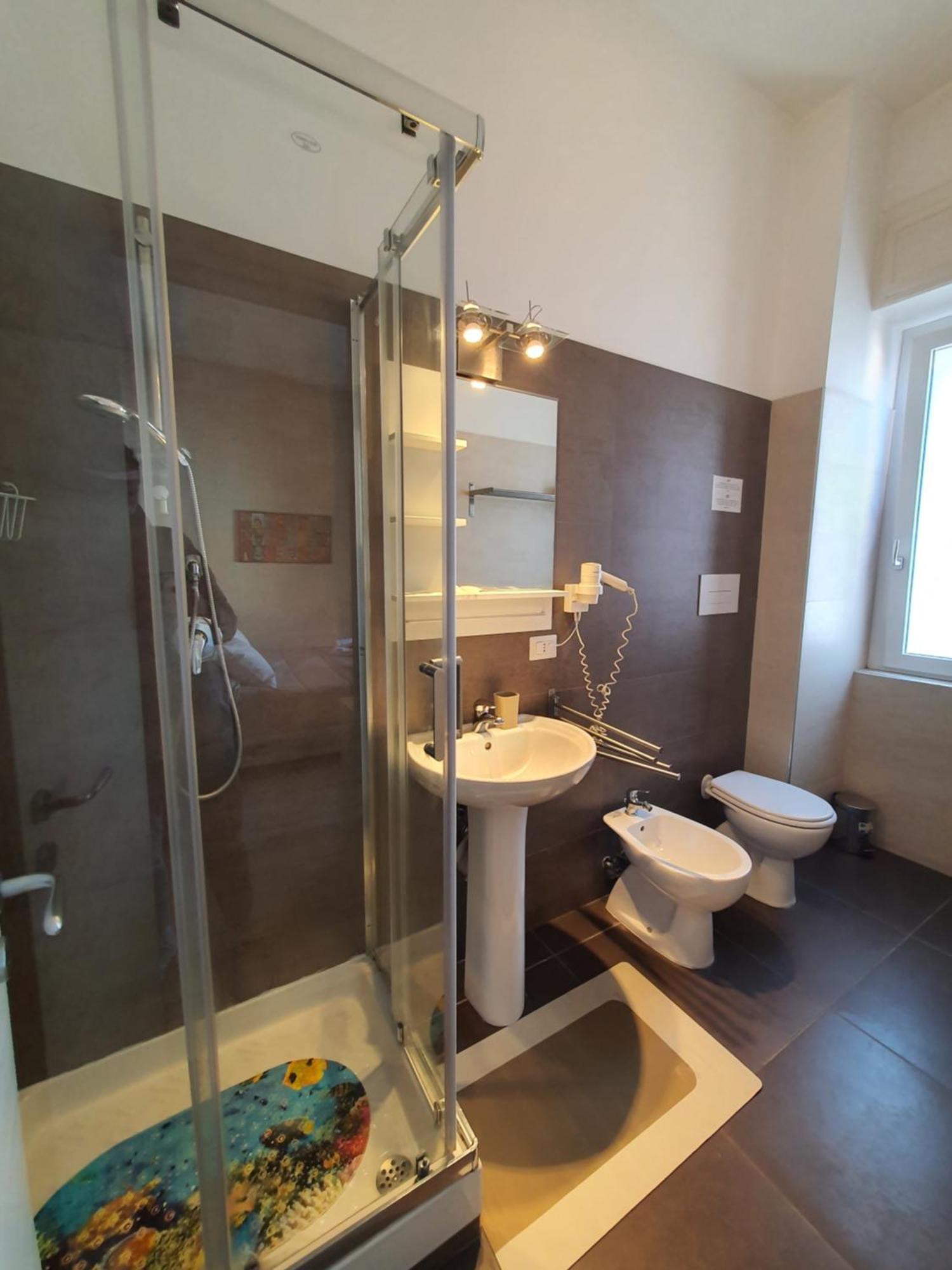 4Rooms Guest House Free Wi-Fi Salerno Luaran gambar