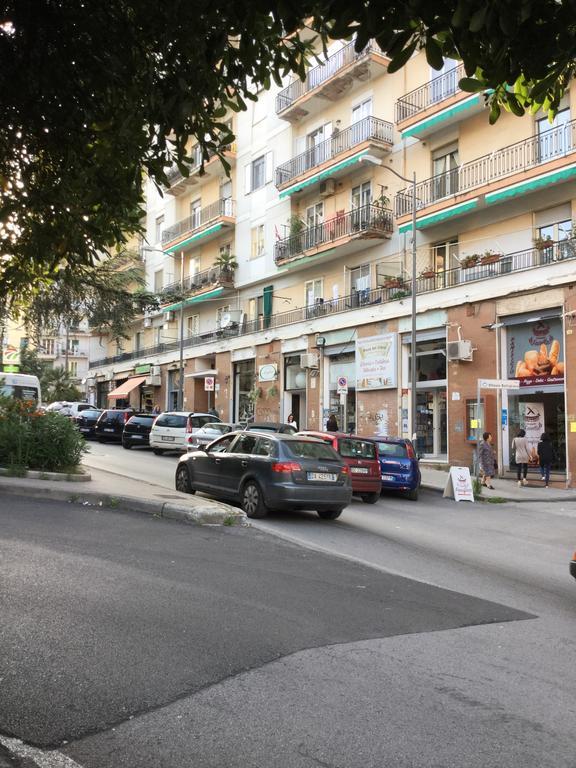 4Rooms Guest House Free Wi-Fi Salerno Luaran gambar