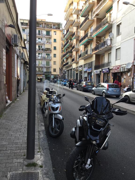 4Rooms Guest House Free Wi-Fi Salerno Luaran gambar