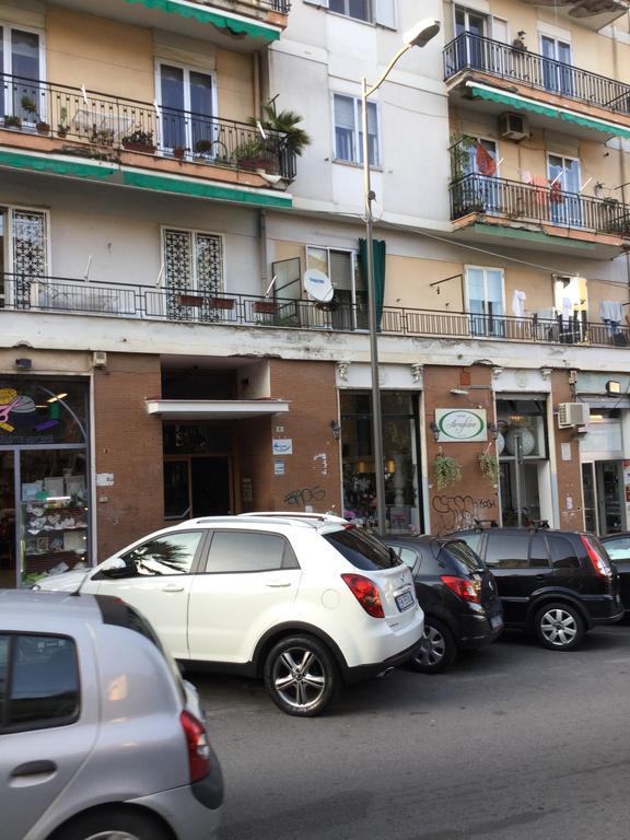 4Rooms Guest House Free Wi-Fi Salerno Luaran gambar